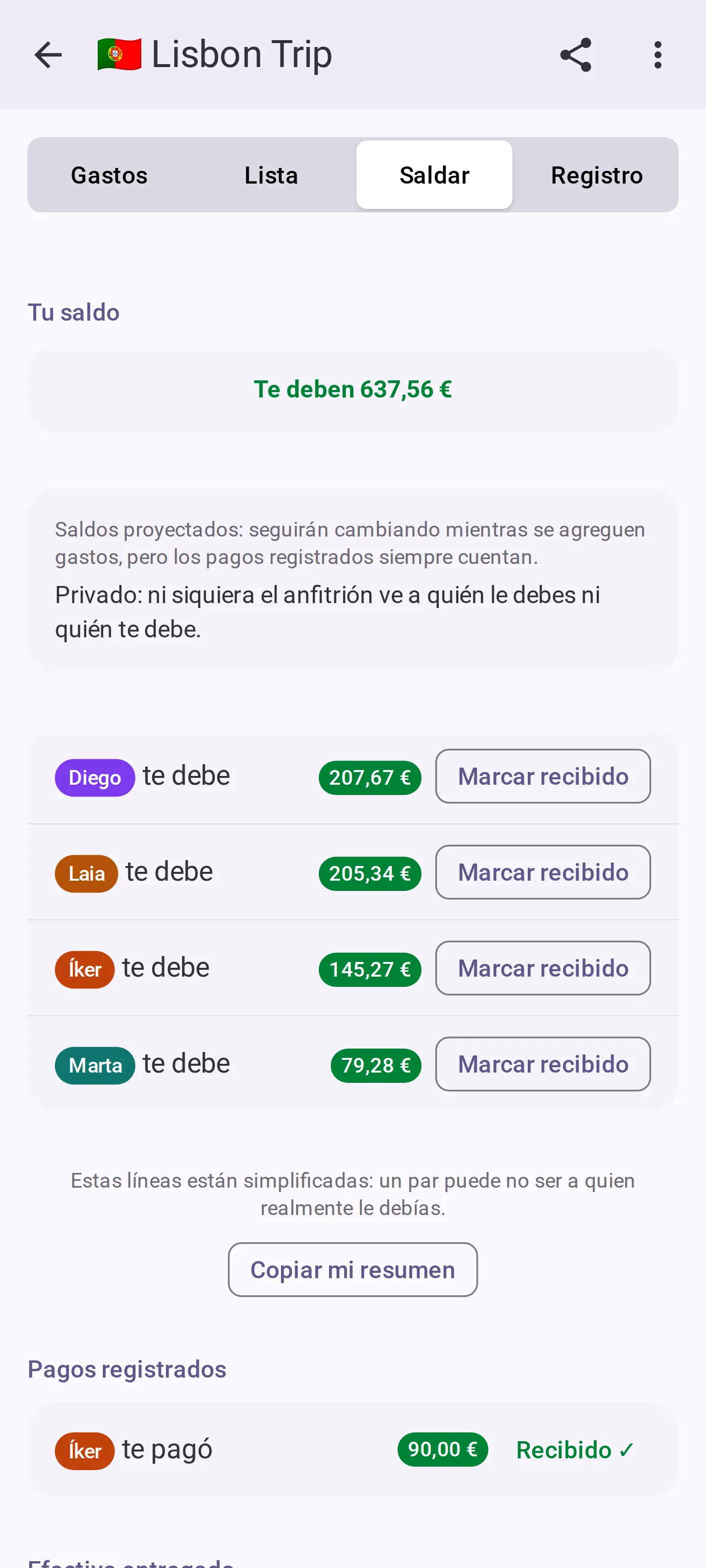 La pestaña de saldar: cuatro personas te deben, y una nota dice que ni el anfitrión ve quién le debe a quién